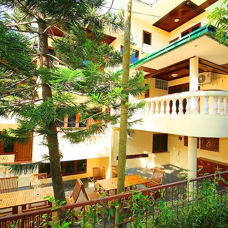 Hundred Moon Hotel Yangon Exterior photo