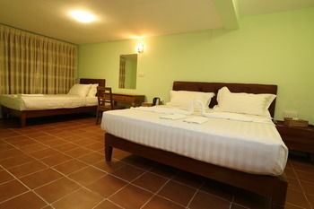 Hundred Moon Hotel Yangon Exterior photo